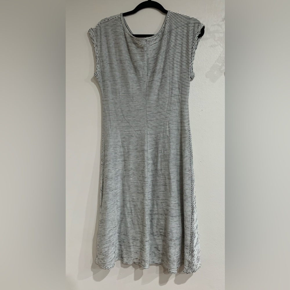 Max Studio White & Black Stripe Knotted flowy A-Line Dress - Women’s size Large - Picture 6 of 10